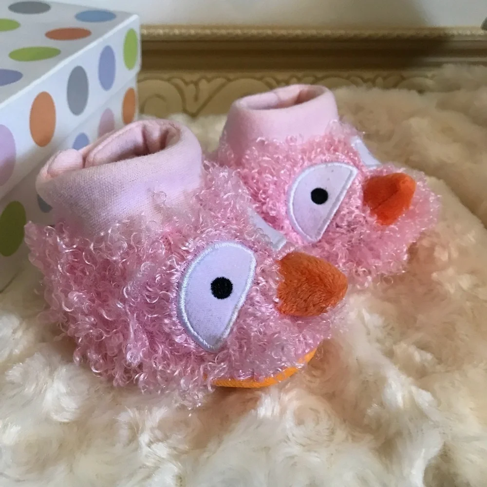 Curly Pink Rich Frog Baby Booties
